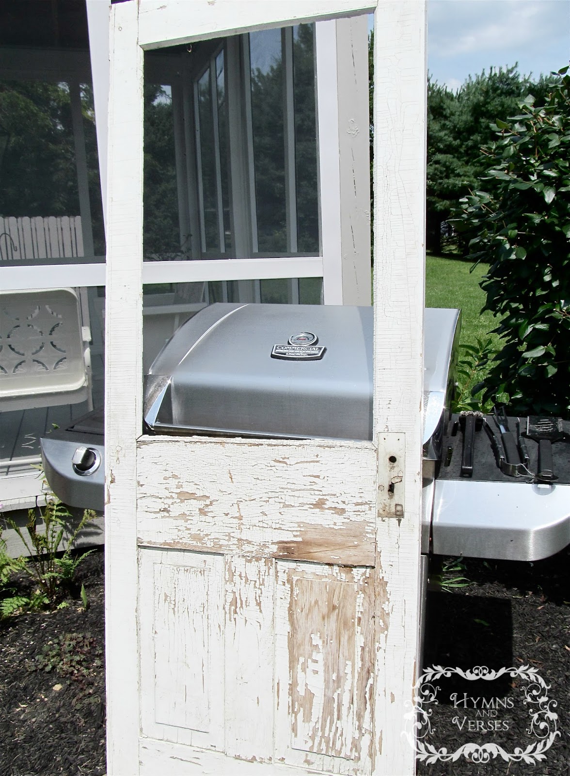 Turn an Old Screen Door into a Family Message Center Hymns and Verses