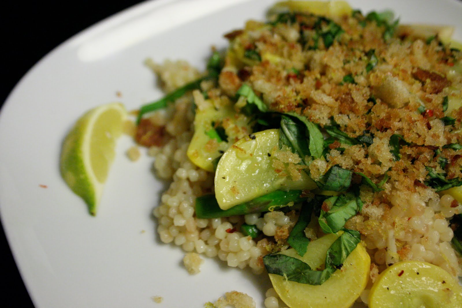Israeli couscous with basil, asparagus, apples and squash Egilsgata