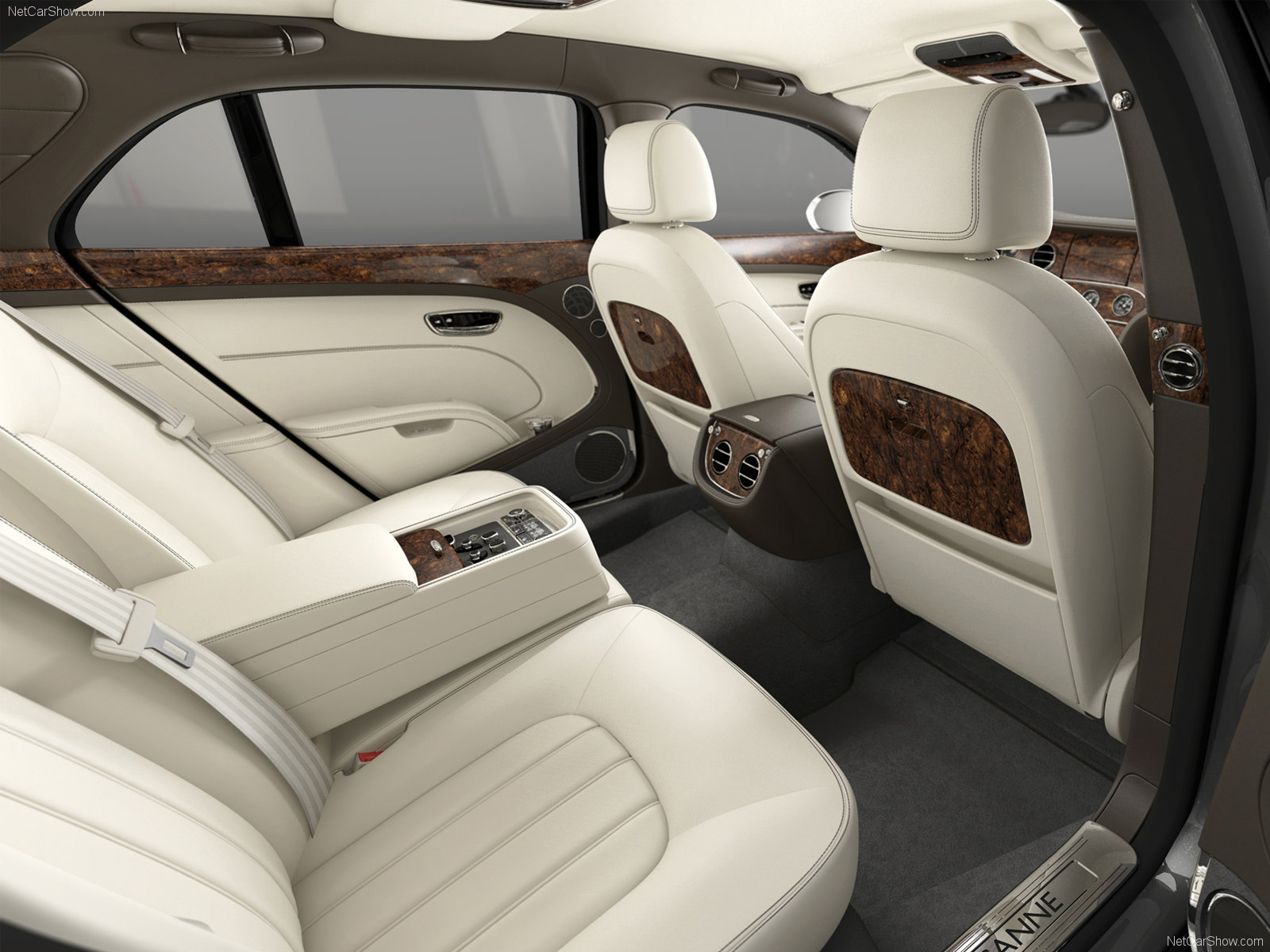 http://2.bp.blogspot.com/-U1rlKbnIzkQ/TjQYzyKAvjI/AAAAAAAAAr4/brbrae4auoE/s1600/%255Bdibosdownload-blogspot-com%255D_Bentley+Mulsanne+%25287%2529.jpg