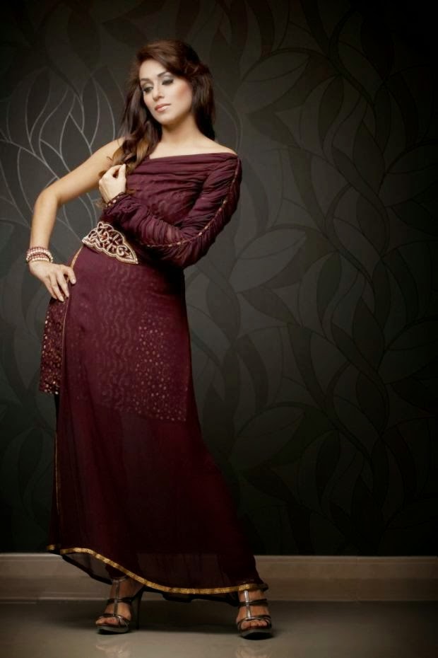 Kamasutra 3D - Andria Hot Photoshoot - Indian actress Photo Gallery