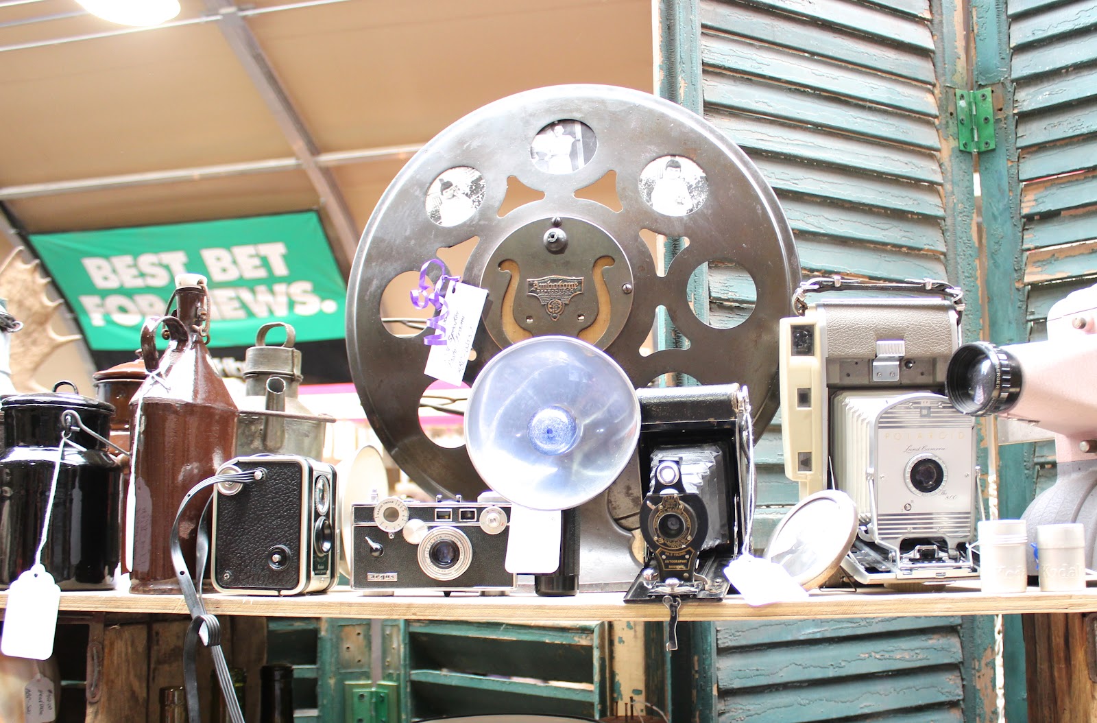 behind the red barn door junk bonanza