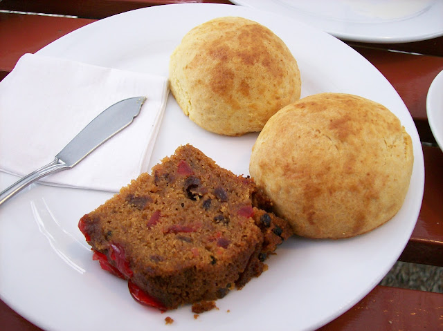 English-scones-and-fruitcake