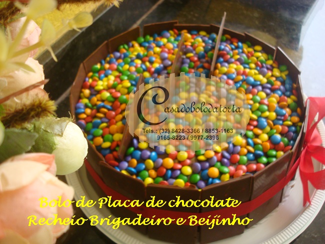 DANIELA ADOROU O BOLO DE PLACA DE CHOCOLATE E OS DOCES