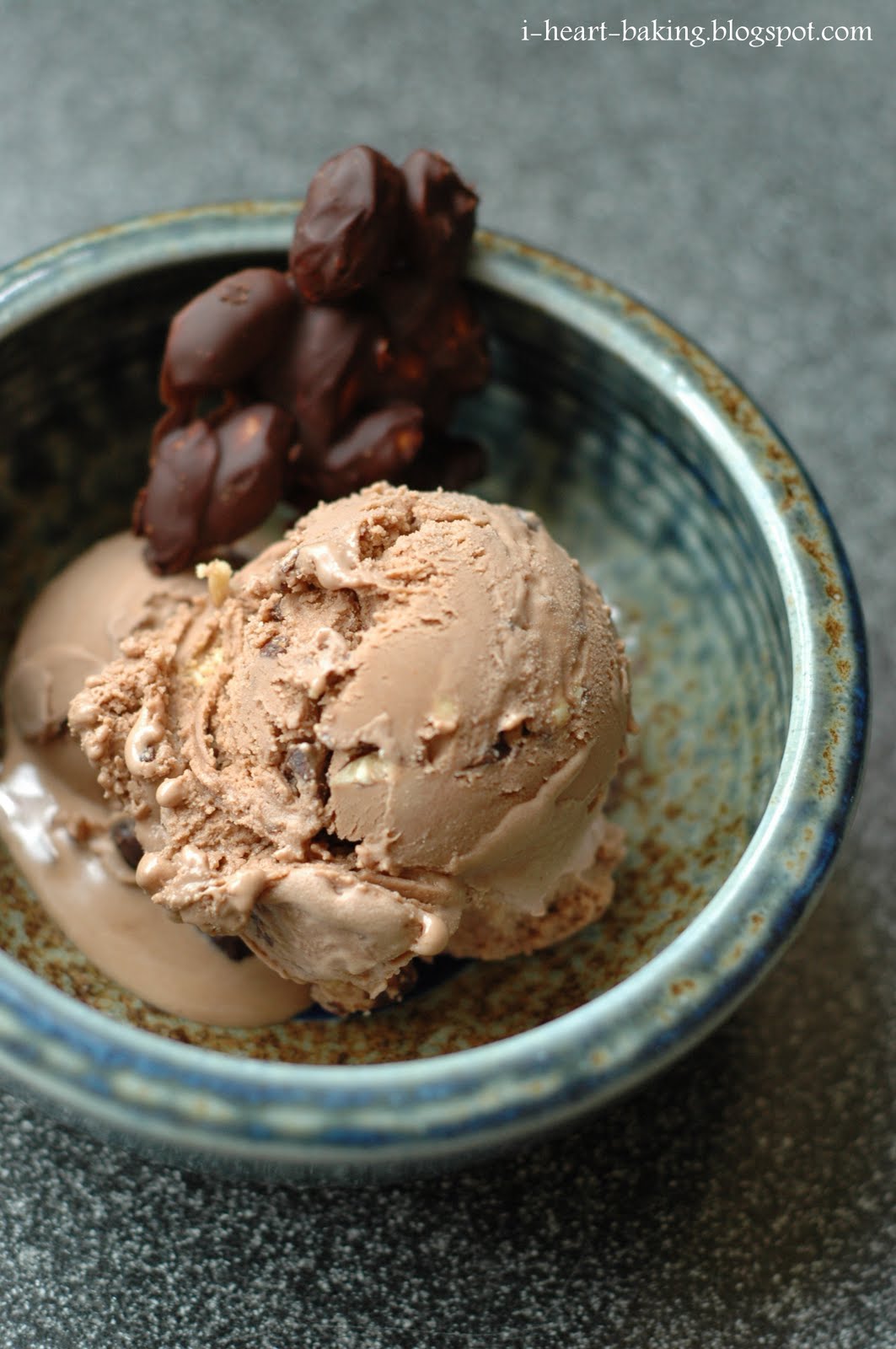 i heart baking! chocolatepeanut butter ice cream with chocolate