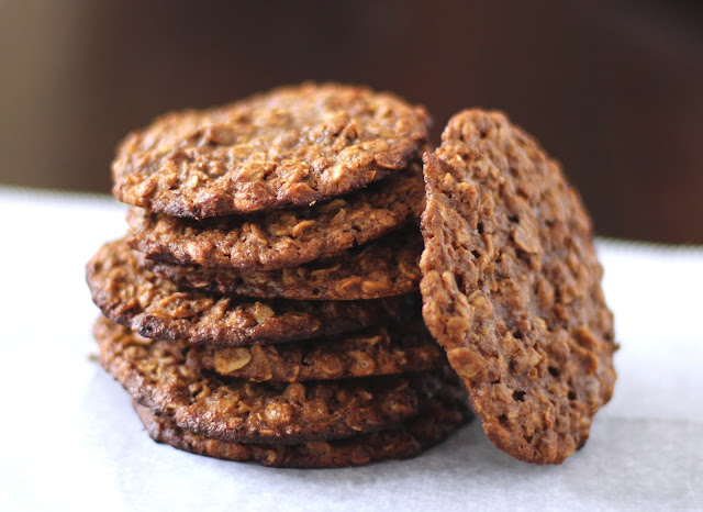 Healthy Thin and Chewy Peanut Butter Oatmeal Cookies - Desserts with Benefits Healthy Thin and Chewy Peanut Butter Oatmeal Cookies - Desserts with Benefits