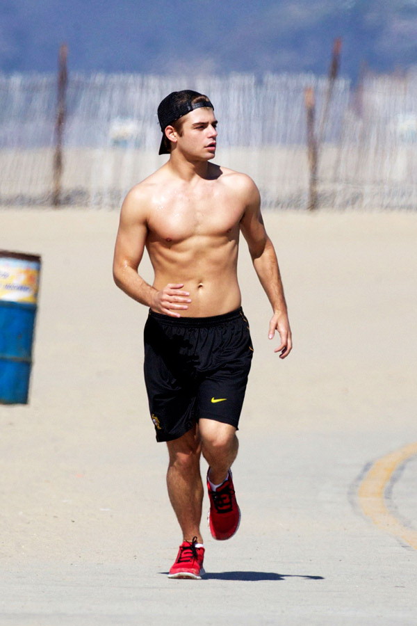 Mrvvip Official Garrett Clayton Shirtless Jogging
