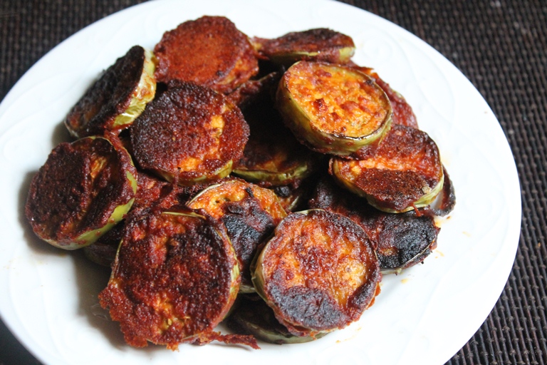 Long Green Brinjal Tawa Fry Recipe Yummy Tummy