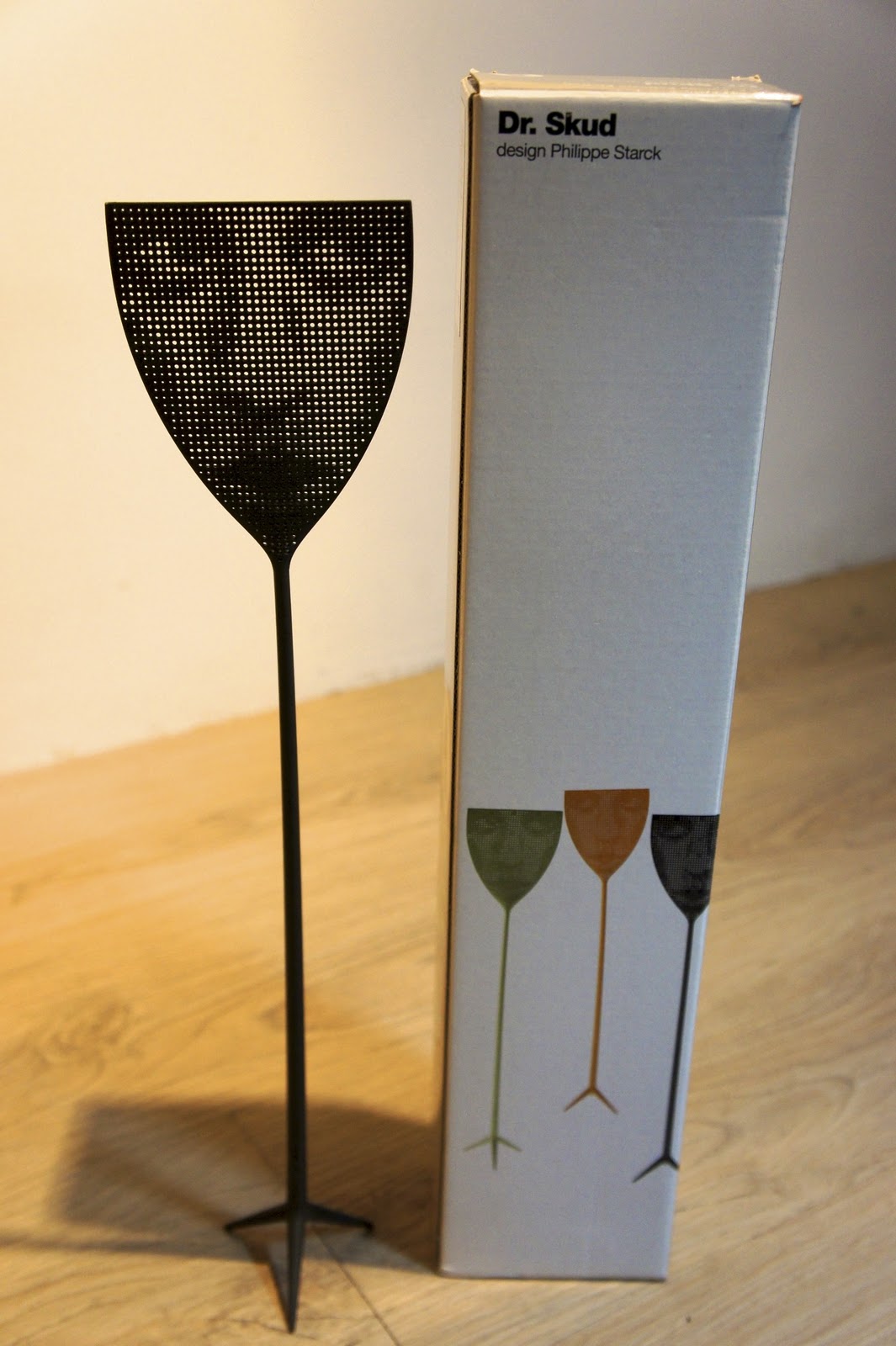 i first person singular "Dr. Skud" FlySwatter Philippe Starck for