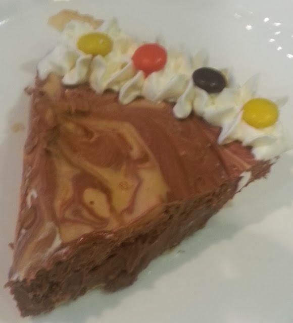 Baking Banquet PEANUT BUTTER AND CHOCOLATE FRENCH SILK PIE