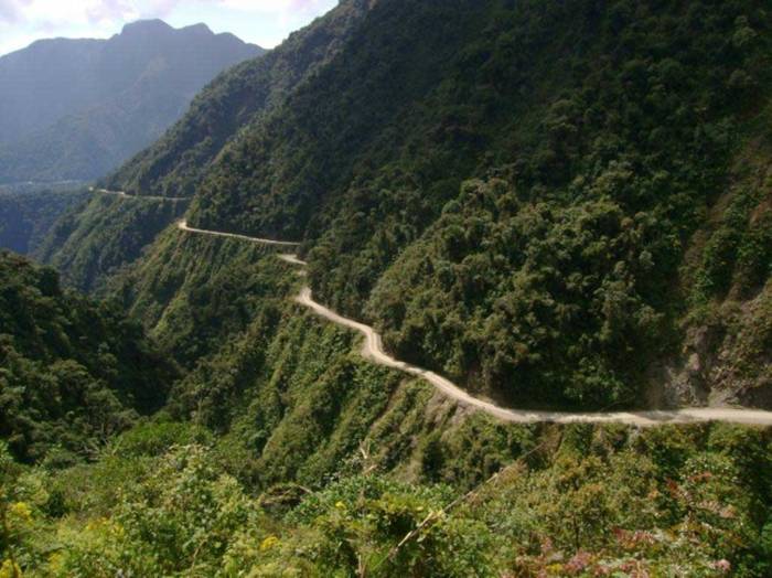 We have already presented this extreme location to you. If you are into cycling, you should know about it by now, but if you have somehow managed to miss this cycling temple, you can read about the Death Road in Bolivia.