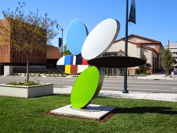 Brad Howe Reckon sculpture Beverly Hills City Hall lawn Brad Howe Reckon sculpture Beverly Hills City Hall lawn