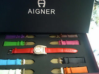 Aigner+box+set+9+tali.jpg