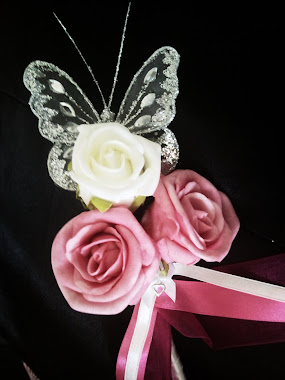 flower girl wand in hot pink and butterfly £6.00 each