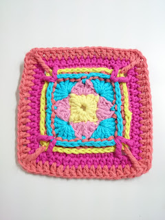Crochet potholder1