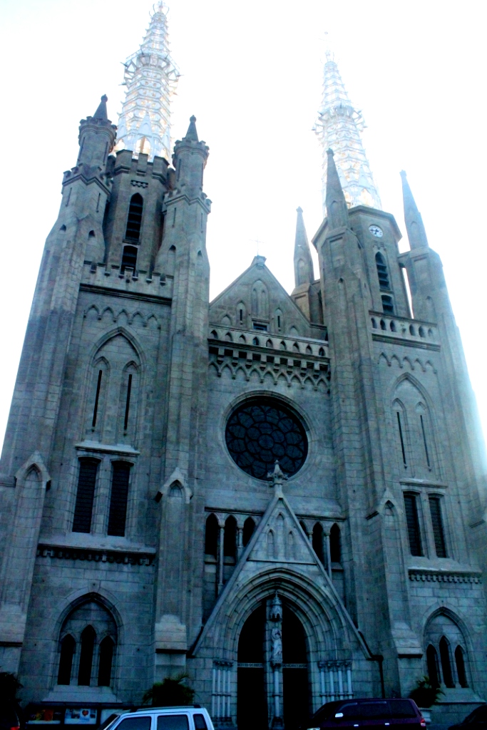 Fotografi Gereja Katolik Indonesia: Gereja Katedral St. Perawan Maria