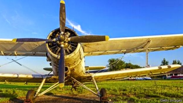 الطائرة التي تطير إلى الخلف .. قصة أغرب طائرة في العالم 150420152919_the_plane_that_can_fly_backwards_512x288_gettyimages