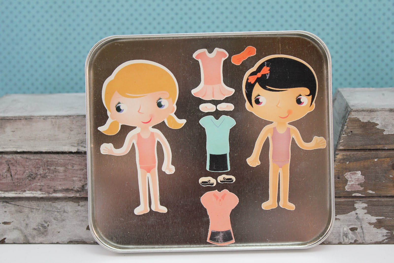 This and That Paper Dolls in Tin