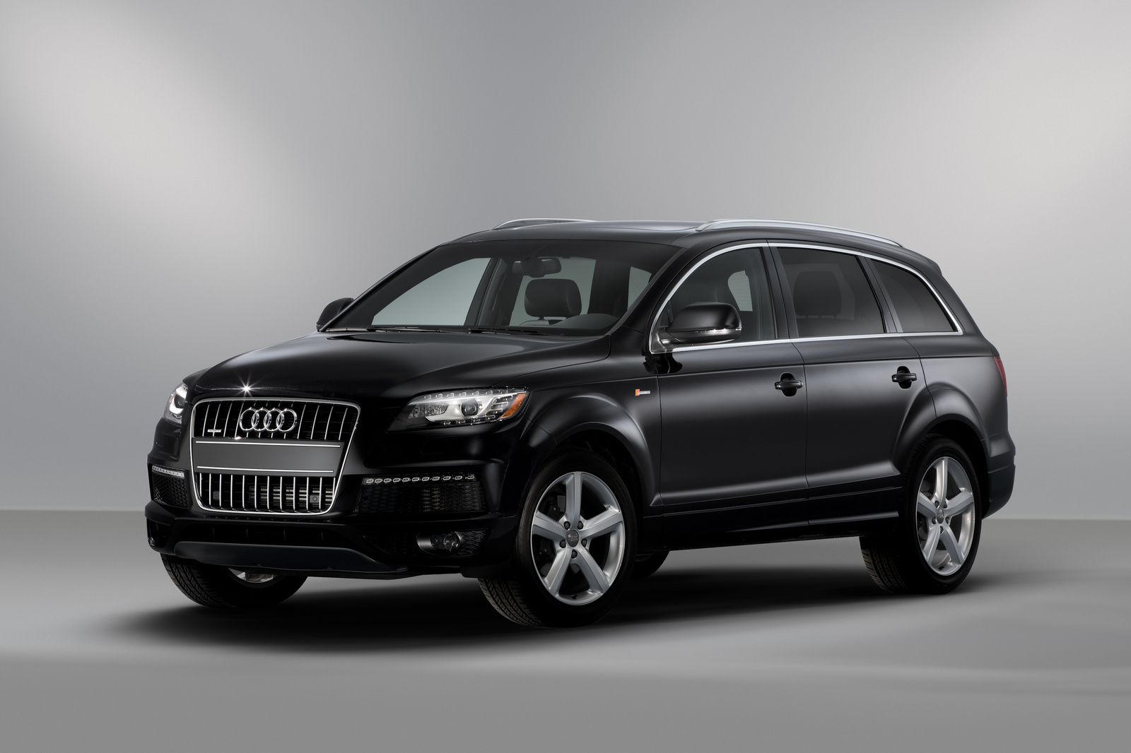 http://2.bp.blogspot.com/-UIhNp_wqMQM/UPQw6voRNyI/AAAAAAAAF6U/f09jN68yPdM/s1600/2013_audi_q7-pic-5326552808732200394.jpeg