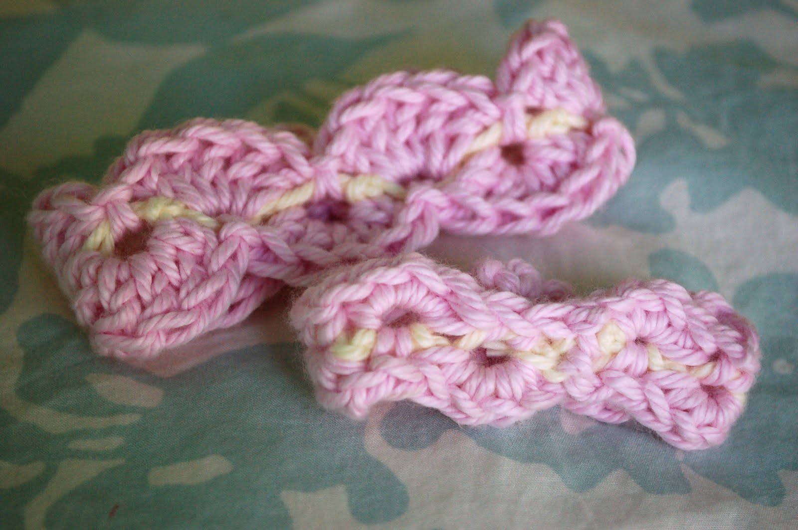 Alli Crafts: Free Pattern: Matching Bracelets for Mommy and Baby