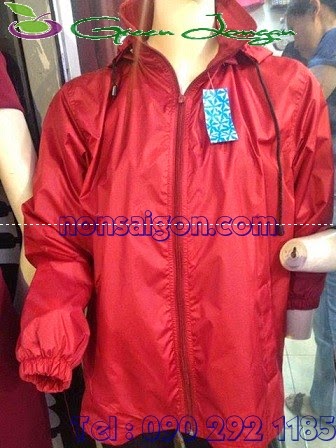 Áo Khoác, Áo Khoác Đẹp 2014, Áo Khoác gió Nữ,... Chất liệu: Vải dù , miro, xuýt, nỉ, thoáng mát, khả năng chống ẩm và giữ lạnh cao. Thân thiện với môi May chắc chắn , chỉ dày, dây kéo YKK , HKK. Size : S – 5XL