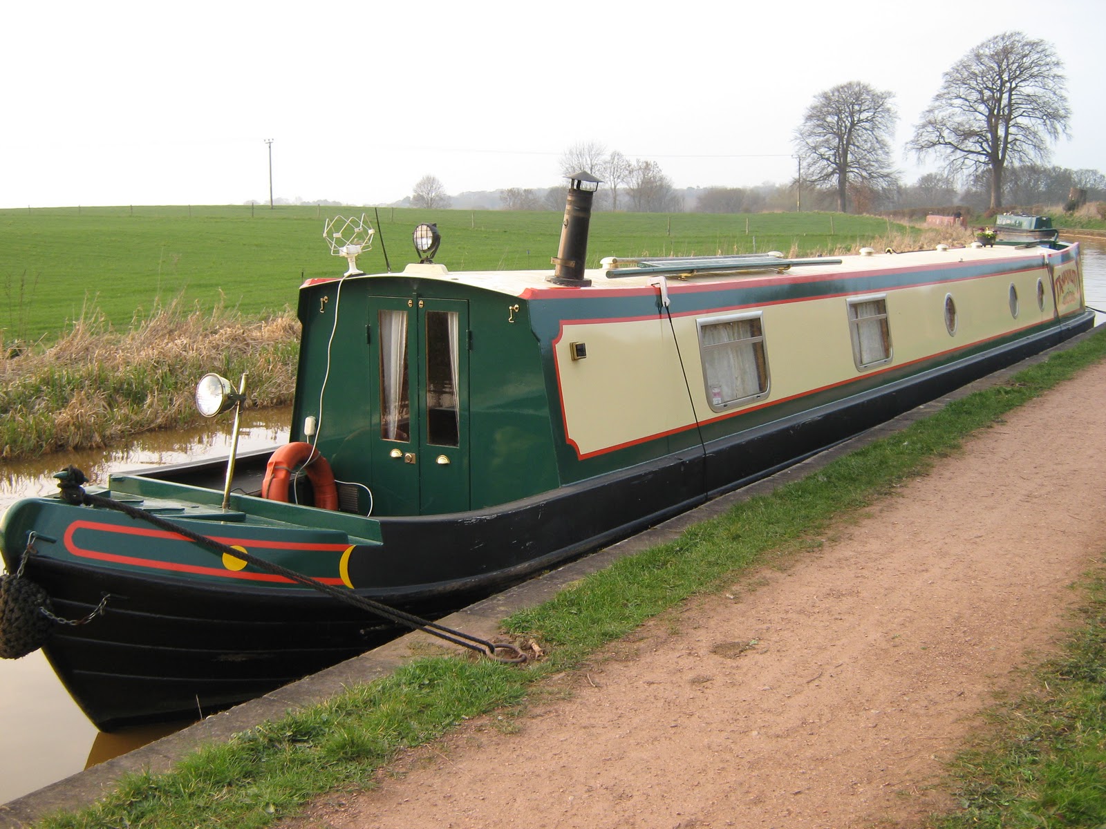 Travels on Narrow Boat Tranquility An early start, and a new colour