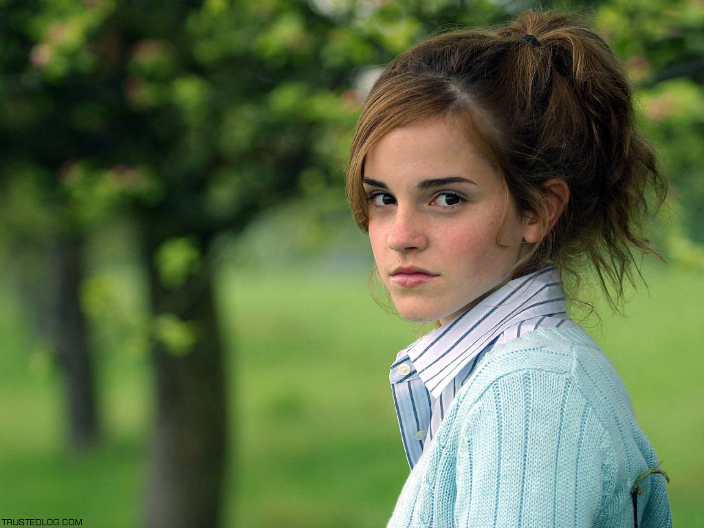 http://2.bp.blogspot.com/-UK9Jhwpwt3Q/T32-erE_p_I/AAAAAAAADvk/4E-eXDwtocE/s1600/emma-watson-sizzling-photo.jpg