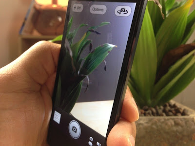 CamBright: Make Your iPhone Jump To Full Brightness When Launching The Camera
