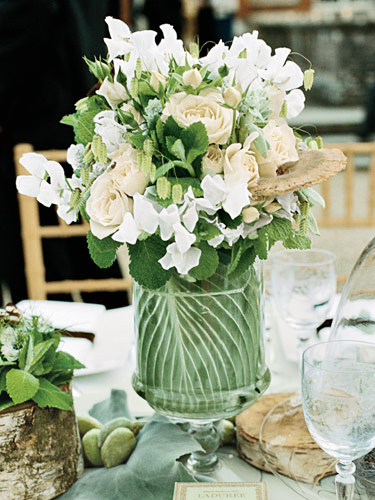 Simple wedding flower arrangements Includes why simple ideas for simple 