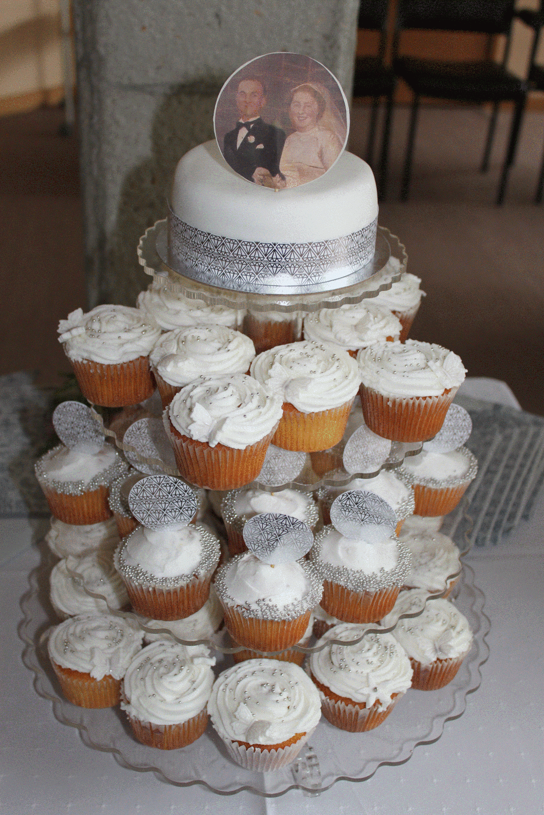 Sew Delicious: Diamond Anniversary Cupcakes