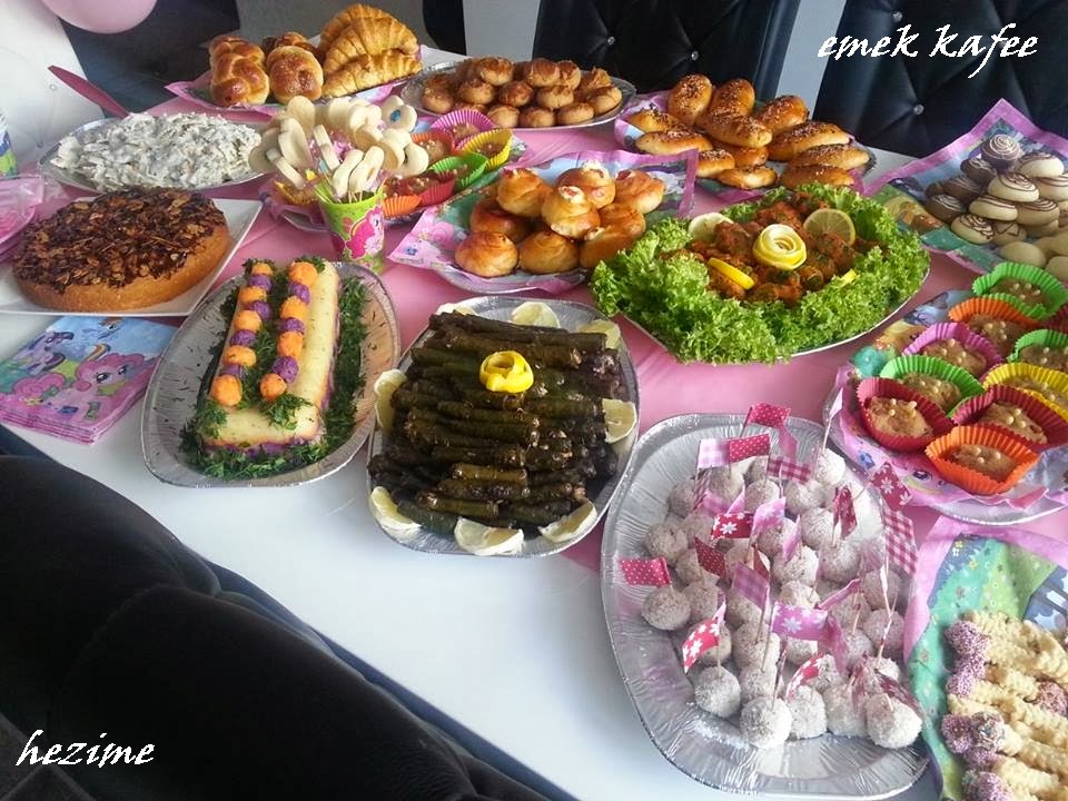 Doğum Günü Masasından KarelerZeytin Dalı Blog