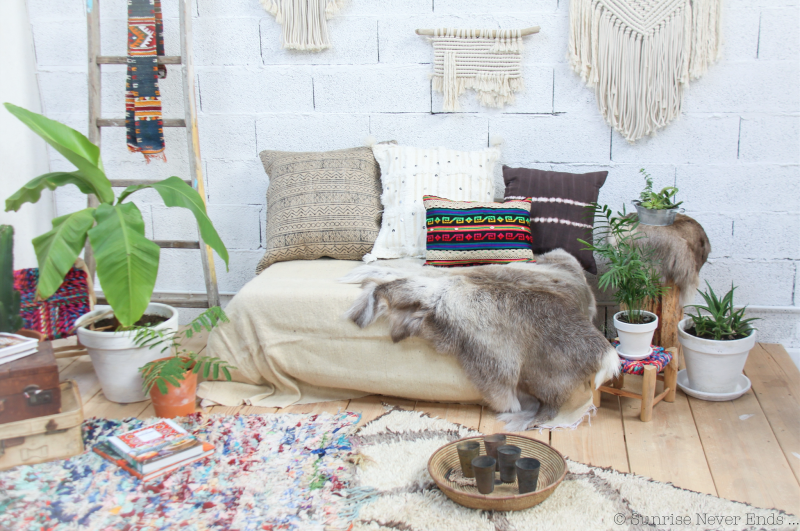 Sunrise never ends: modern & boho ... the nomad collection