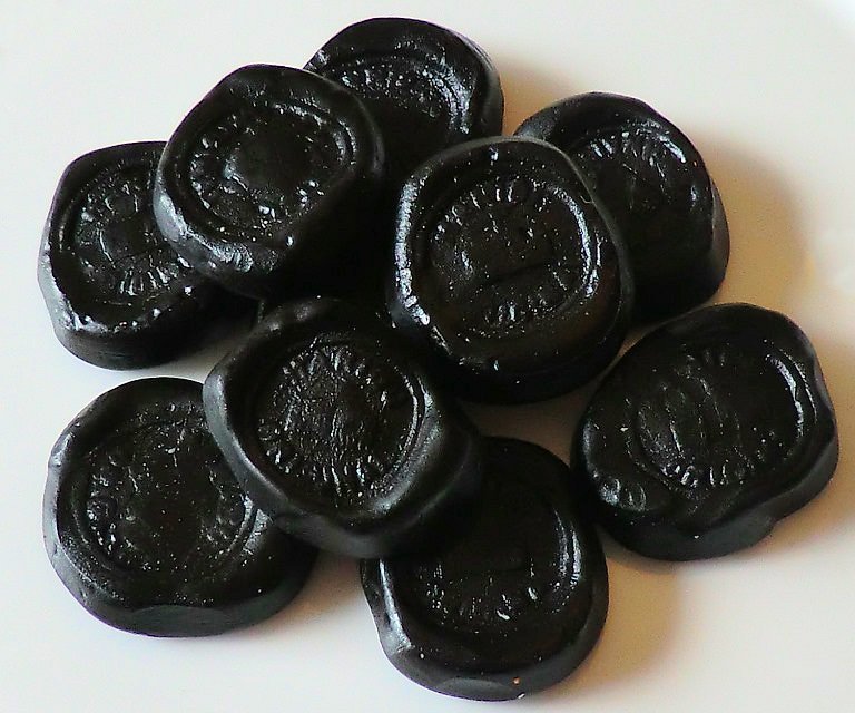 How To Make Pontefract Cakes How To Make Pontefract Cakes