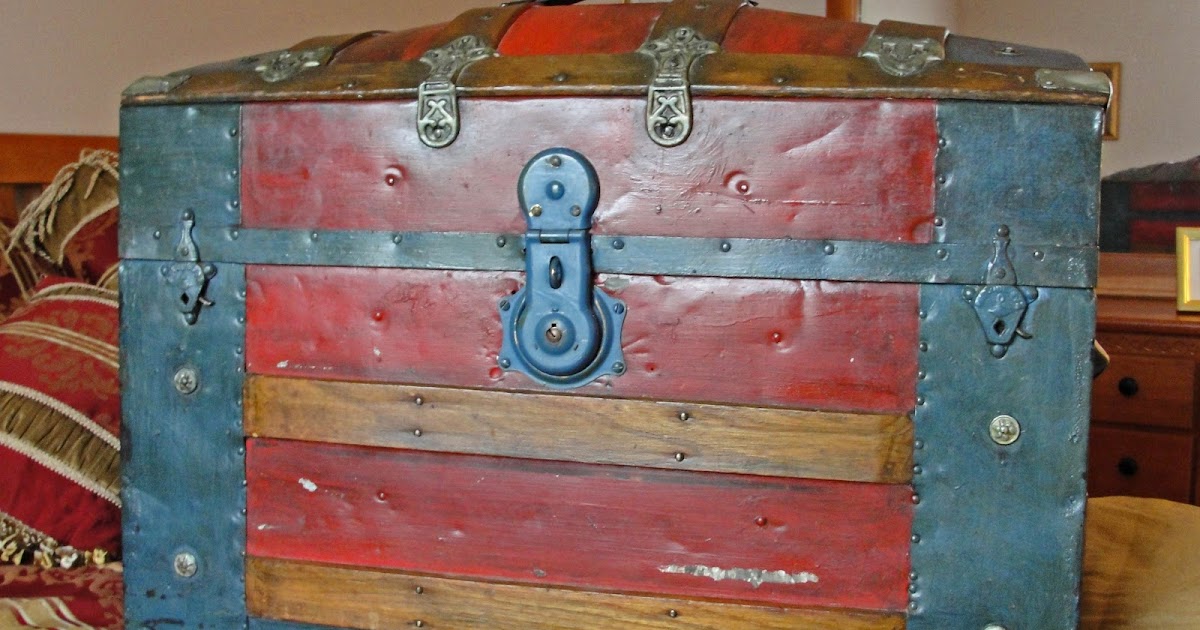 1800's Steamer Trunk  Antique trunk makeover, Trunk makeover, Antique trunk