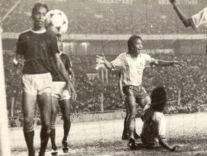 Sejarah sepak bola di indonesia dan didunia Sejarah sepak bola di indonesia dan didunia