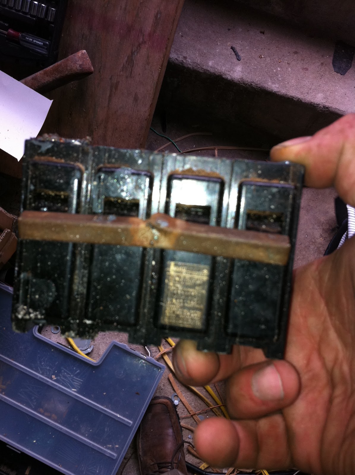 GEN3 Electric, Heating & Air Conditioning (215) 3525963 Buzzing in