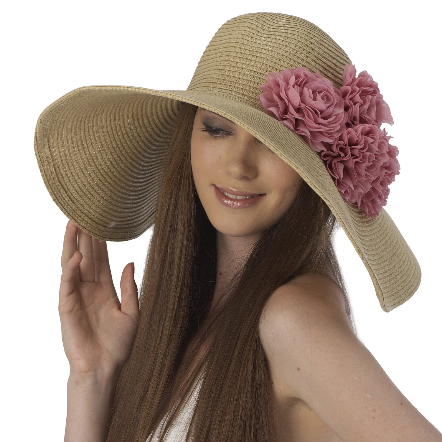 House of Lisabeth Design Magazine The trendy sun hats to wear this summer
