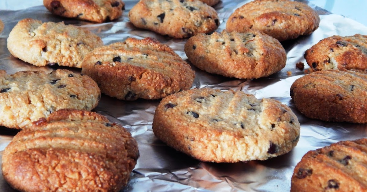 Karma Crush Almond Cookies with Cacao Nibs and Coconut