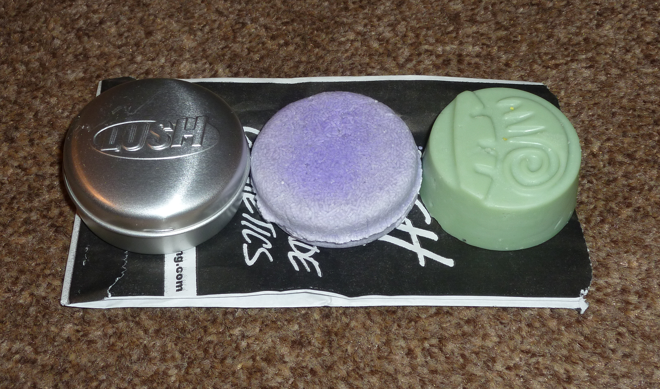 Review Lush Jumping Juniper Shampoo Bar and Jungle Solid Conditioner