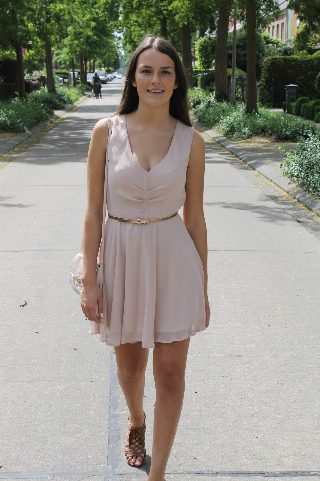neutral dresses for wedding guests