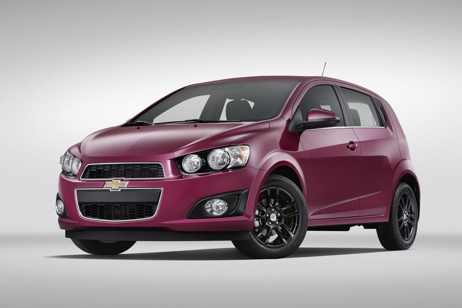 CHEROLET GOES PLUM CRAZY WITH NEW LIMITED PRODUCTION SHADE FOR SONIC