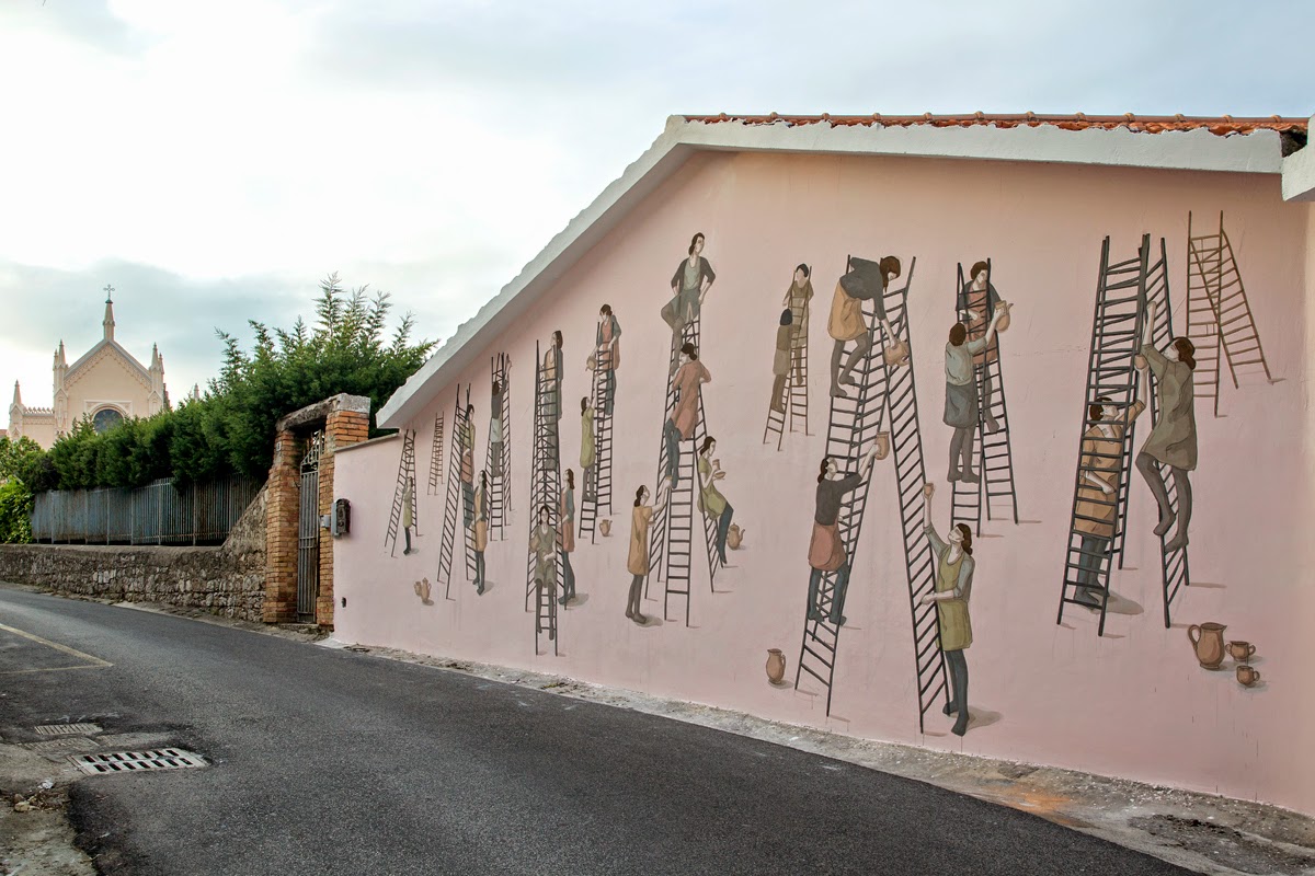 Hyuro is once again back in Italy for the Memorie Urbane Street Art Festival where she just finished working on this new piece in Gaeta.
