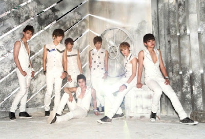 U-KISS members Tick Tack white