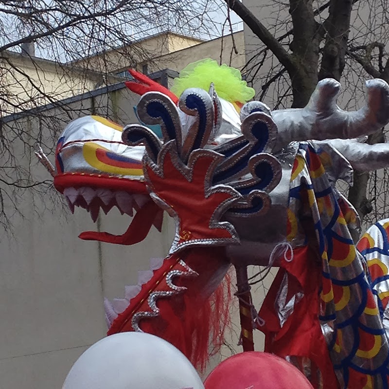 10 idées DIY pour fêter le Nouvel An chinois  Boule chinoise, Nouvel an  chinois, Masque de carnaval en papier