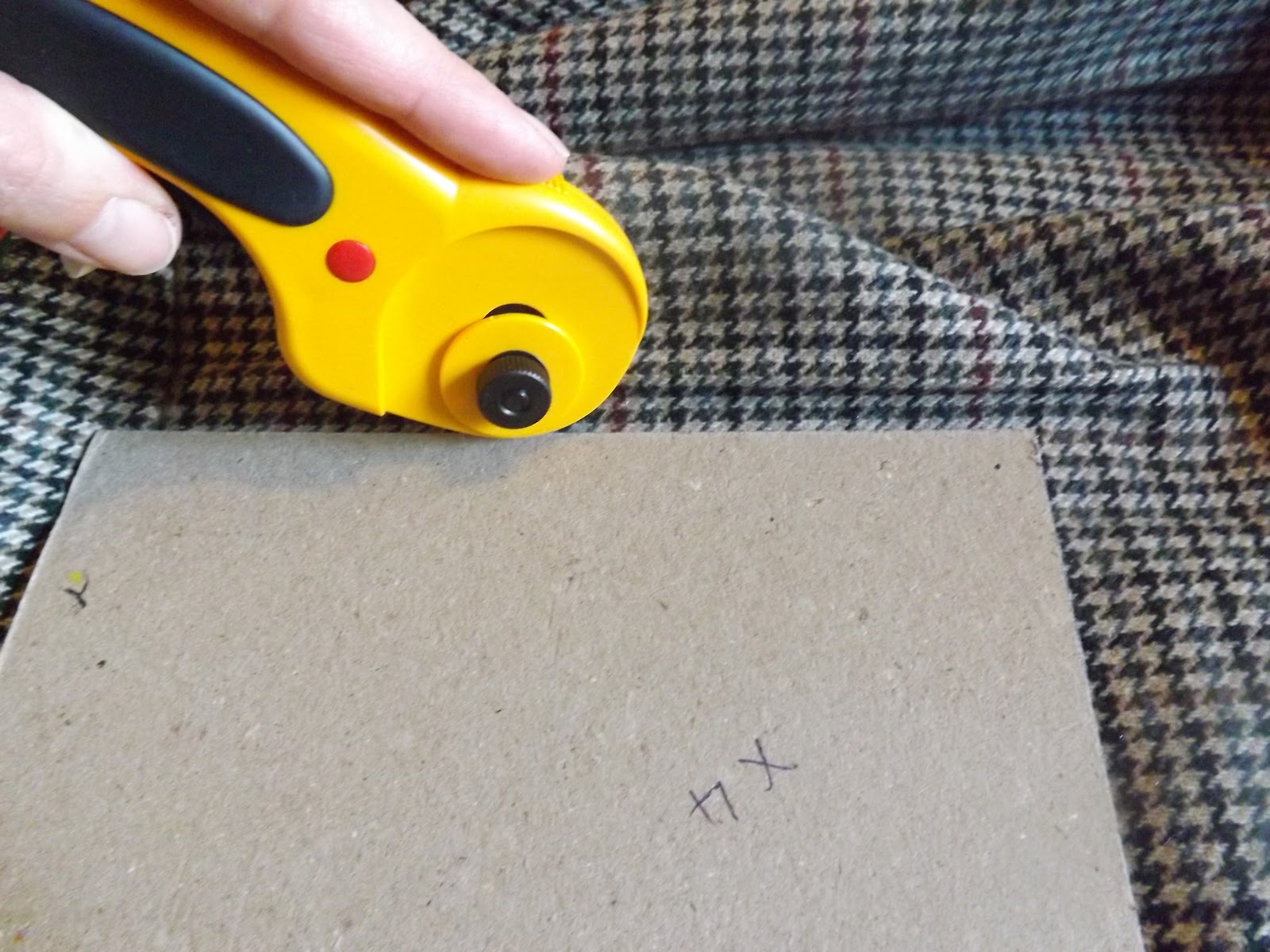 Me and my shadow Thrifty Tweed DoorStop Tutorial