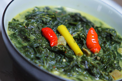 Menu buka puasa dengan sayur daun singkong