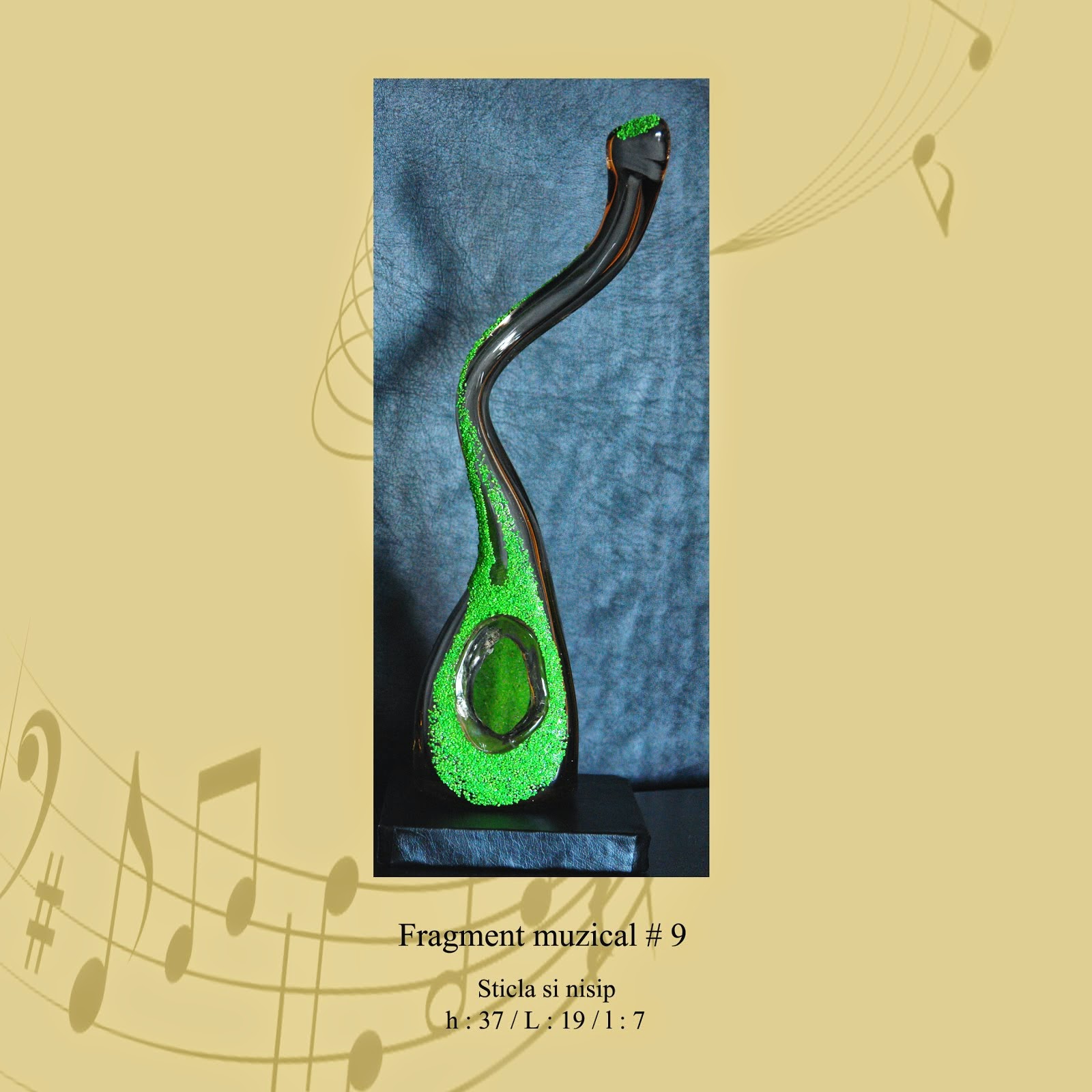 " Fragment muzical # 9"-sticla si pietris colorat / 2009.