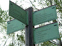 Indicador de camins al Pont de Targarona Indicador de camins al Pont de Targarona
