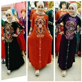 Gamis cantik desain elegan untuk hari raya lebaran tahun 2015 Gamis cantik desain elegan untuk hari raya lebaran tahun 2015