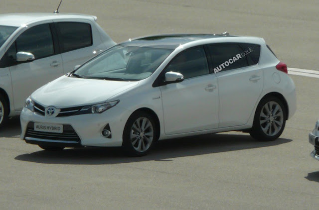 Toyota Auris универсал 2012
