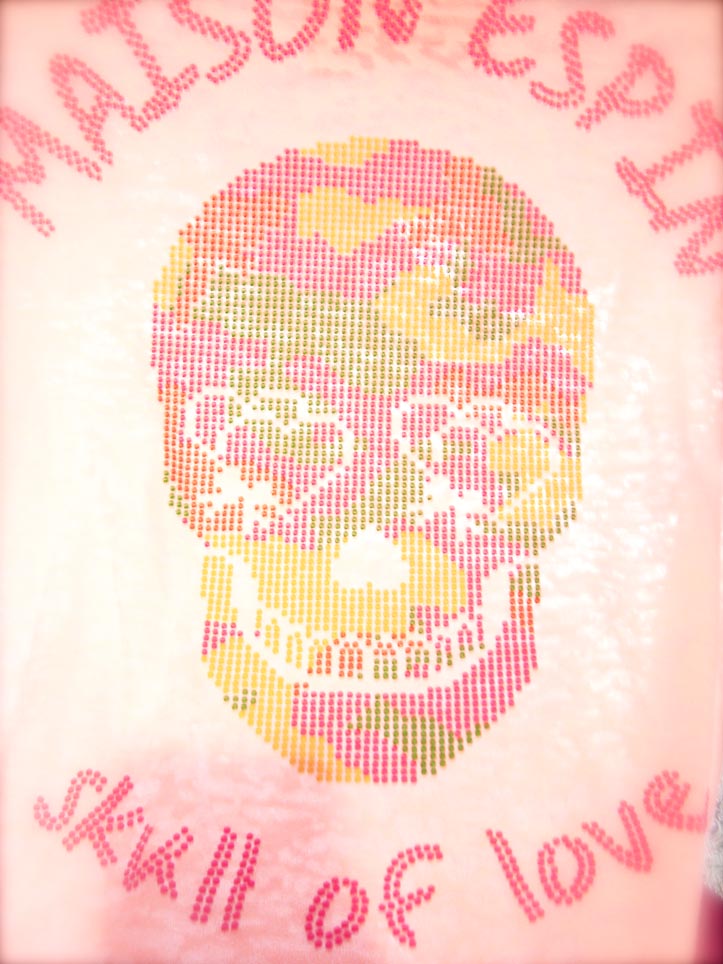 maison espin, brigitte bardott, cannes, saint tropez, skulls of love,   swarowsky decoration, show room in milan special edition collection , skull graphic, fluo,  charms, fluo tees, maxi maglie con grafica skull, outfit blog, fashion blogger, cool hunting website, 